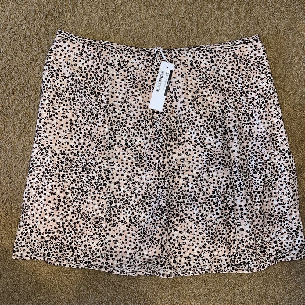 Printed NWT Mini Floral Skirt !!!